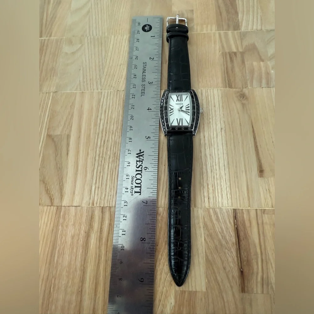 Vicence ladies Milor Sterling silver black leather dress watch NEW BATTERY